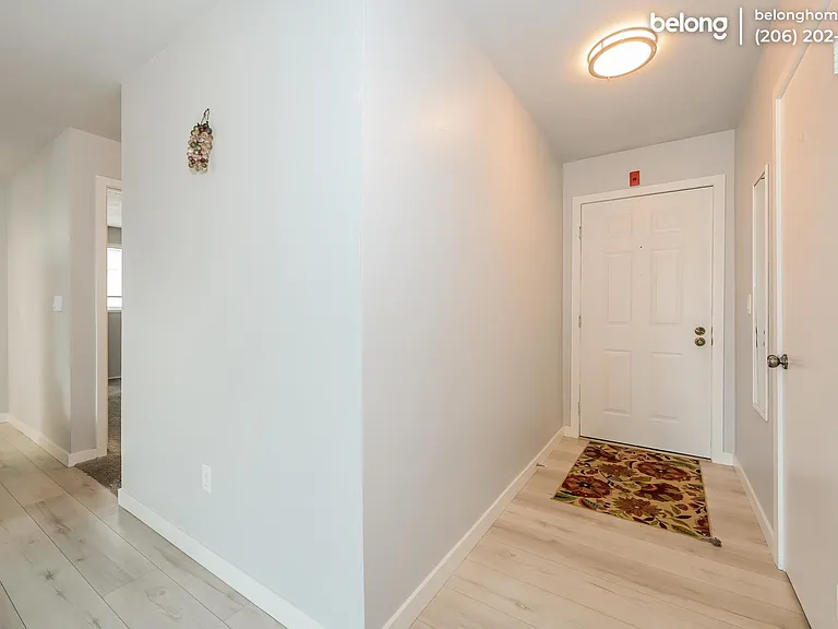 9710 5th Ave NE #307 — Photo 5