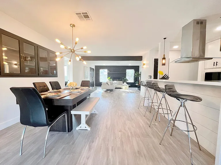 8602 E Highland Ave — Photo 13