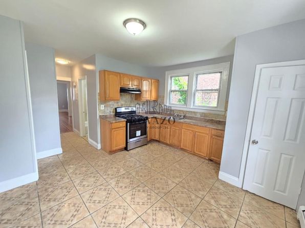 96 Lindsley Ave #3A