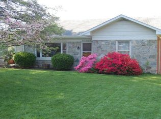 1322 Meadowcreek Ln, Lancaster, PA 17603