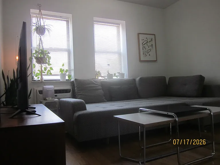 140 Richardson St #2 — Photo 8