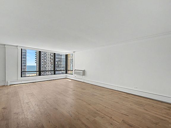 2nd image of 5740 N Sheridan Rd APT 17C