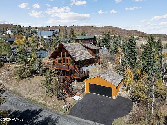 3rd image of 540 Aspen Dr