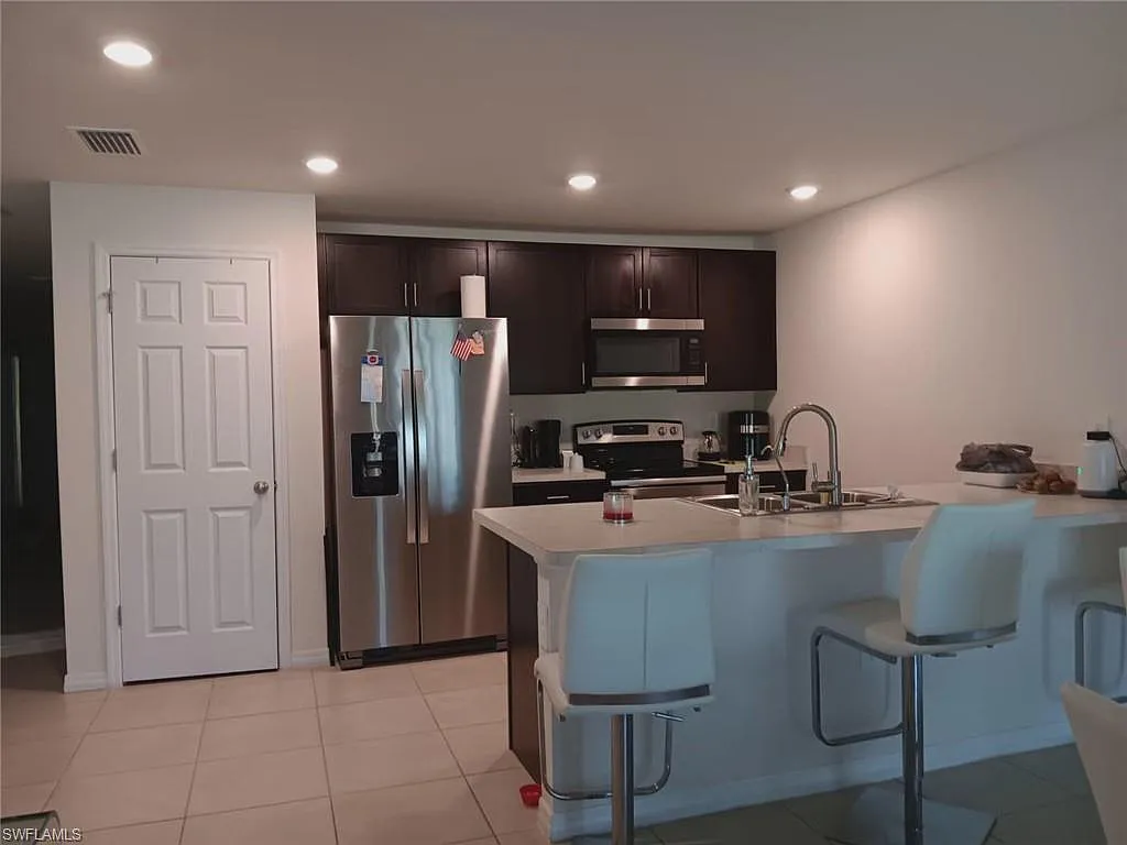 4 bed, 2.0 bath, 1499 sqft, $2,150 — Photo 3