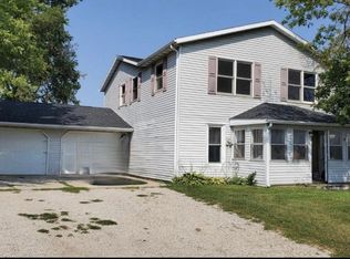 1001 W 1st St, Vinton, IA 52349