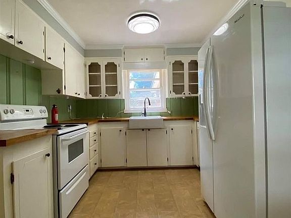 4th image of 510 9th Ave NE