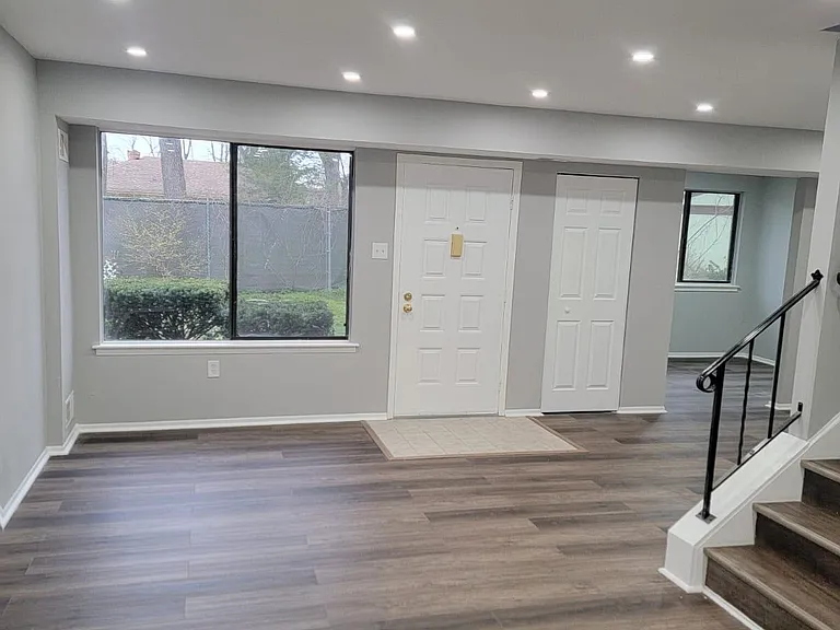 2204 Greenwood Dr — Photo 17
