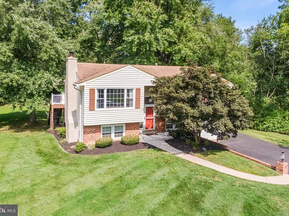 1636 Pine St, Hatfield, PA 19440