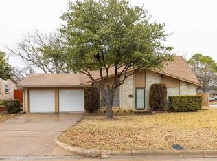 506 Shelmar Dr, Euless, TX 76039