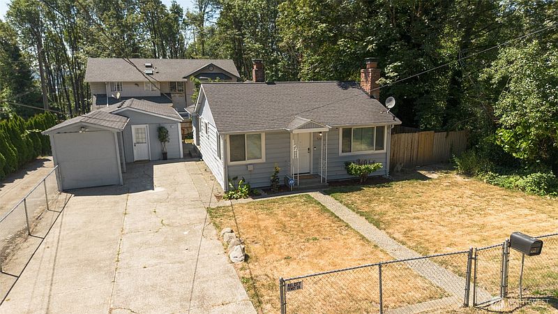 2nd image of 9201 36 Avenue S