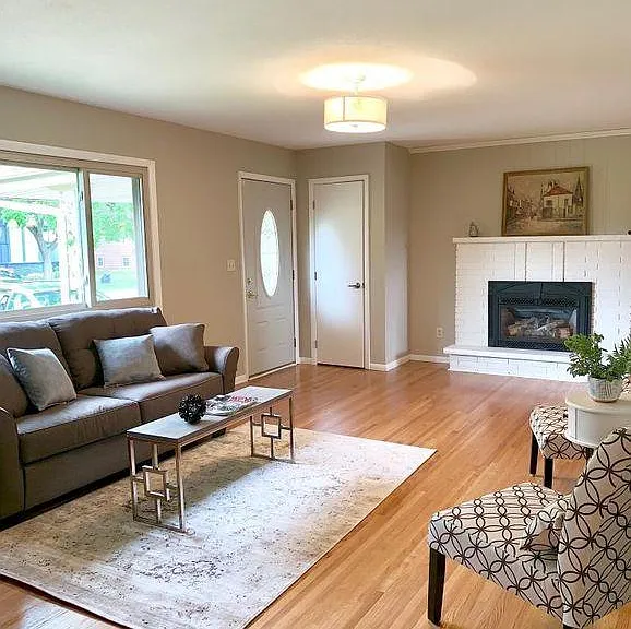 1022 Adams St — Photo 4