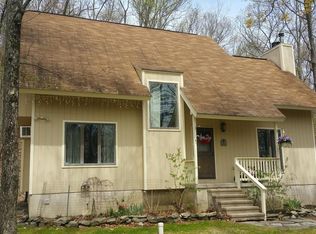 107 Upper Chipmunk Ct, Lehman, PA 18324