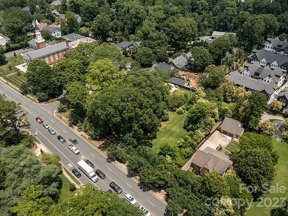 4th image of 3019 Selwyn Ave #1