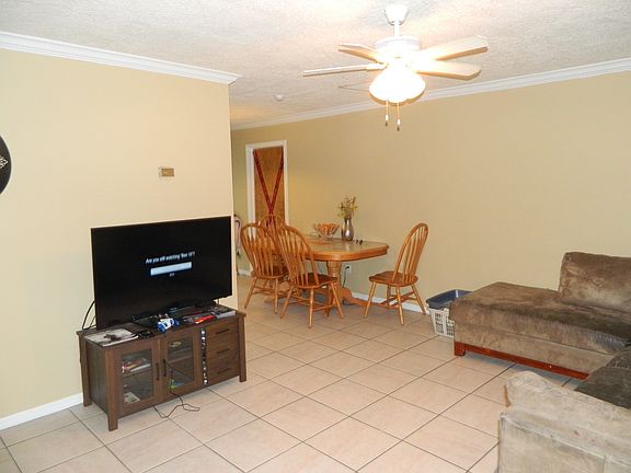 3rd image of 455 SW Parish Ter