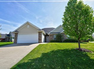 7102 Madison Creek Dr, Columbia, MO 65203