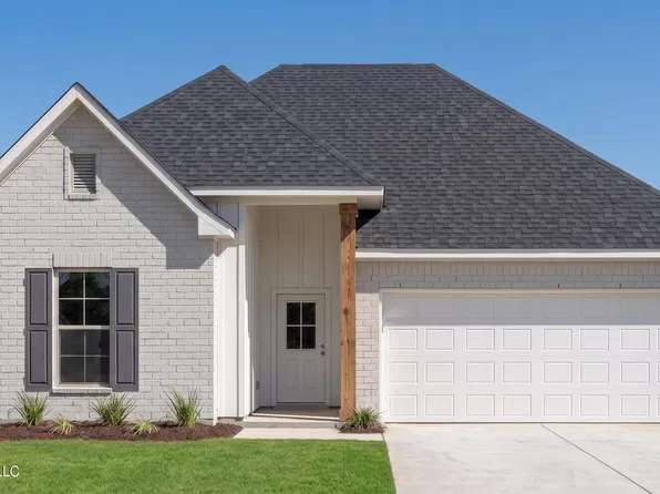 26 Red Oak Dr, Long Beach, MS 39560