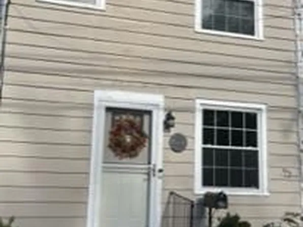 70 Bond 1/2 St, Westminster, MD 21157