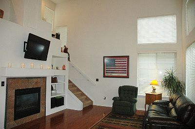 FAMILYROOM