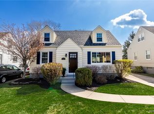 115 N Forest Rd, Williamsville, NY 14221