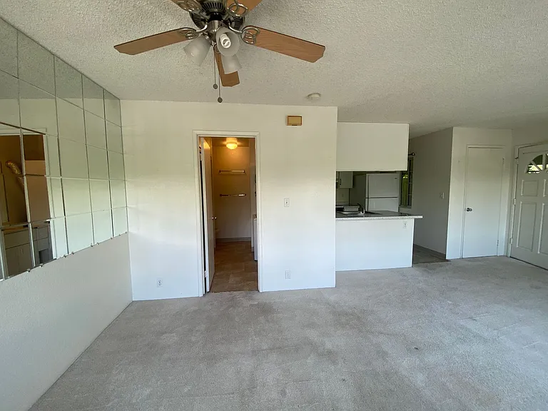 383 Mananai Pl #U — Photo 3