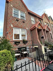 Rented by Hudson Exclusive Inc