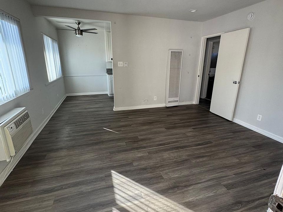 1st image of 14941 Burbank Blvd APT 12