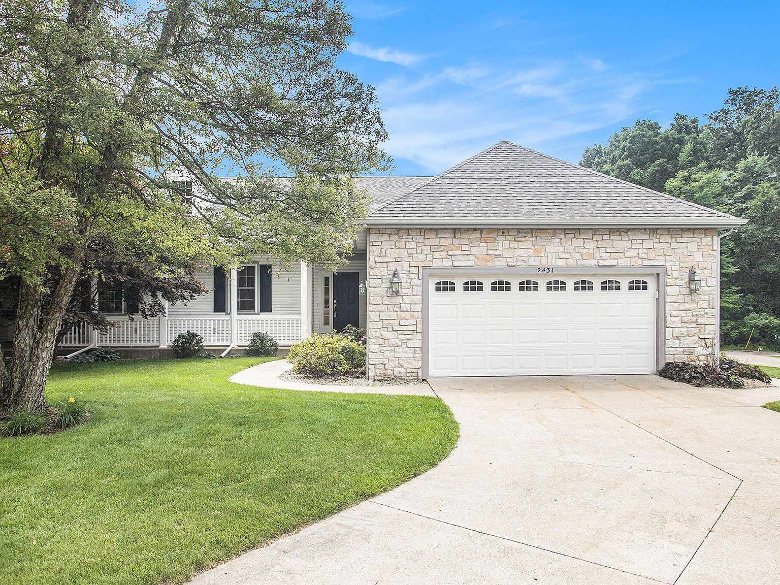 2431 Hunters Pond 39, Kalamazoo, MI 49048 Zillow