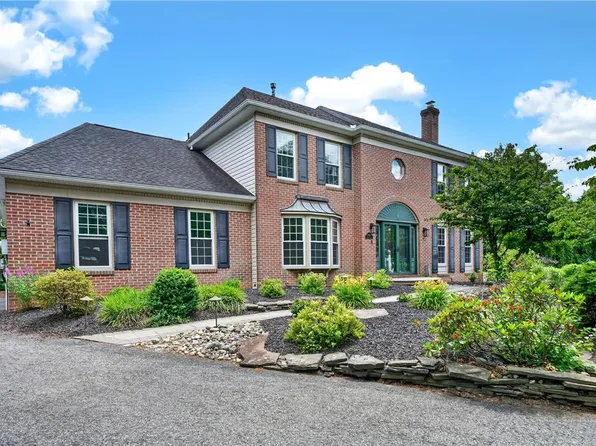 4416 Tracey Ln, Bethlehem, PA 18017