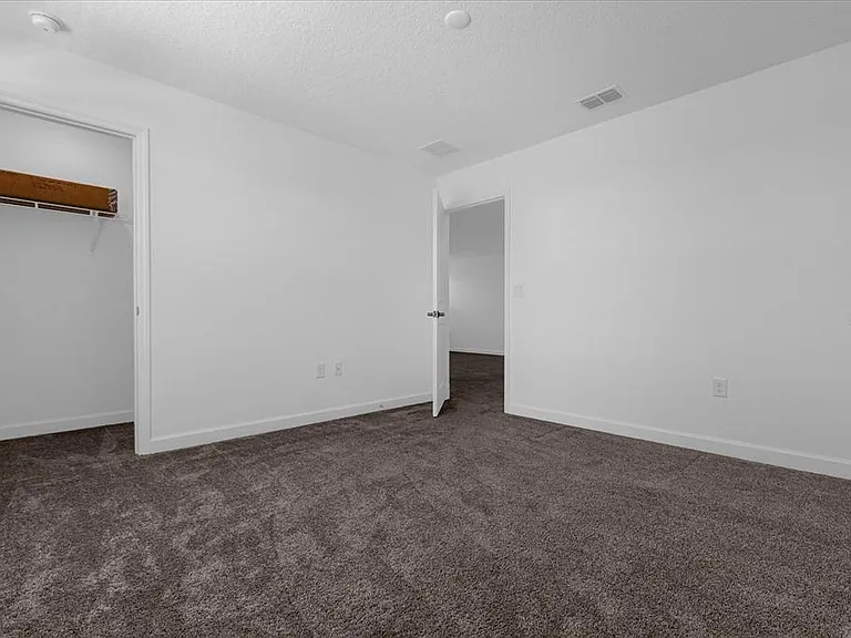 5033 Bessie Ct — Photo 18