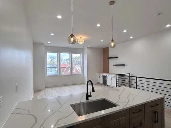 1056 N Central Park Ave #2