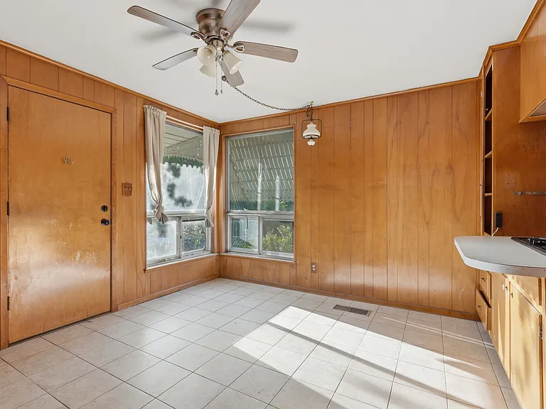 2204 Tierney Rd — Photo 6