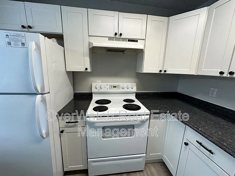 2 bed, 1.0 bath, 730 sqft, $1,400 — Photo 3