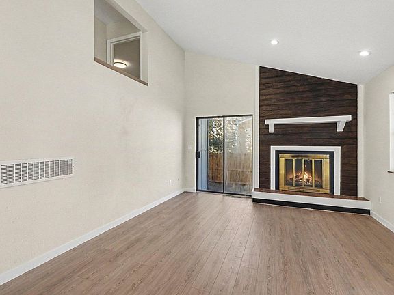 4th image of 611 41st Ave