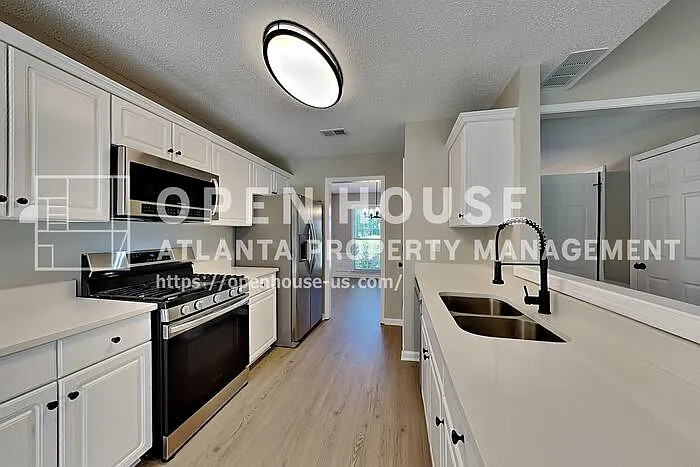 3705 Patterstone Dr — Photo 7