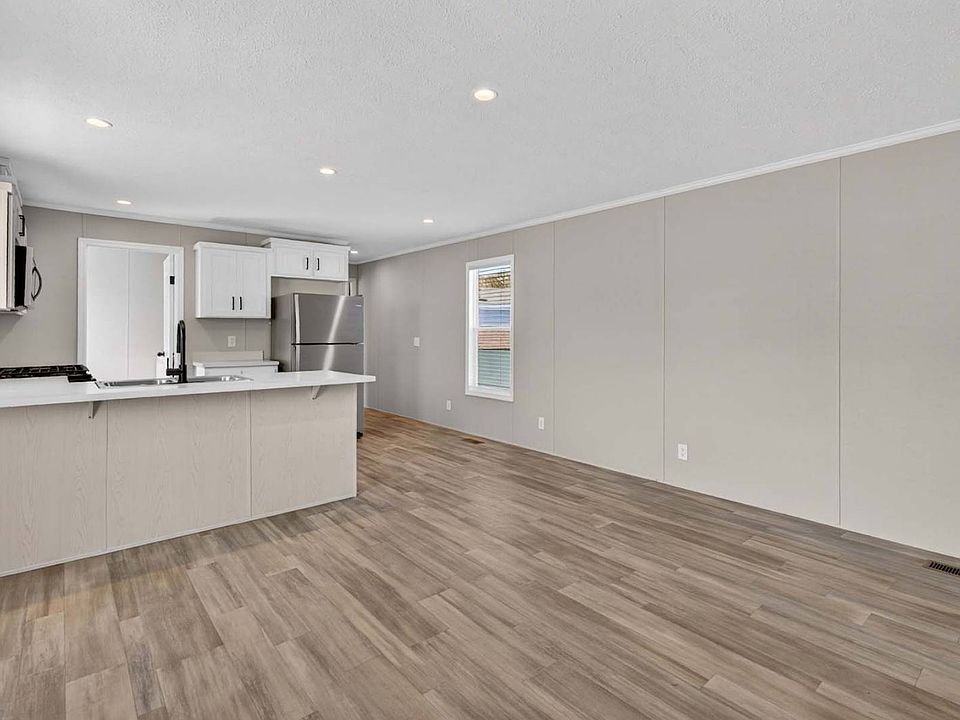 22053 Verdun #315, photo 6