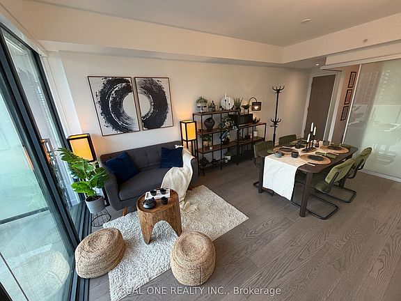 5th image of 161 Roehampton Ave #1902