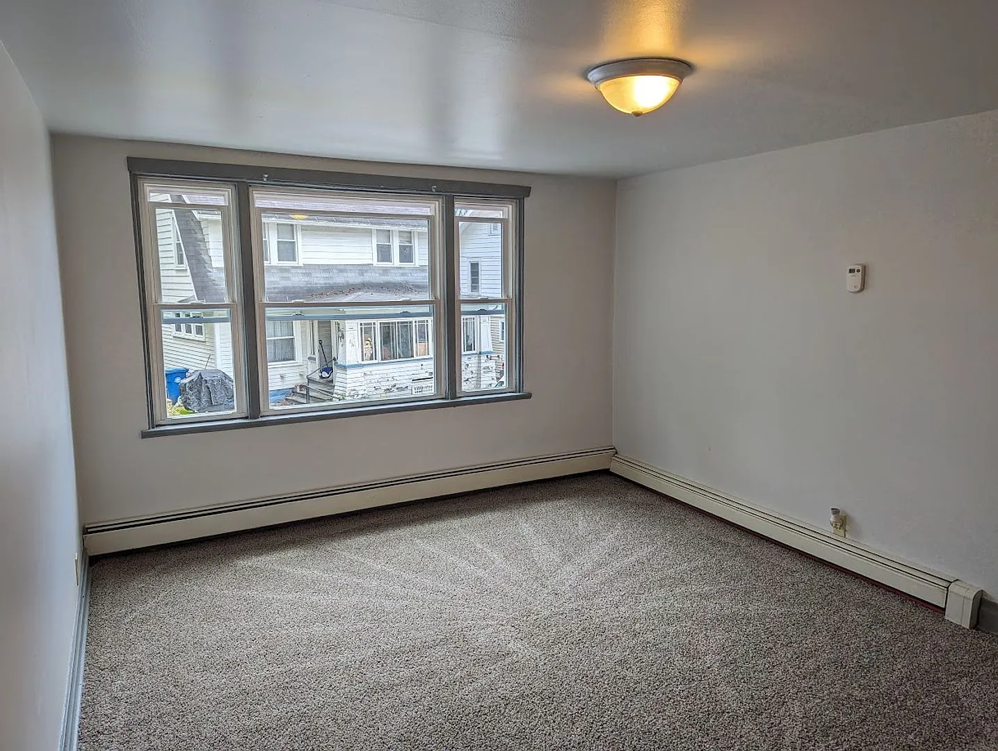 233 Boileau Place — Photo 3