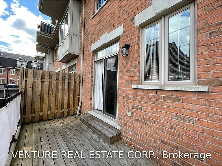 31 Ted Reeve Dr — Photo 10