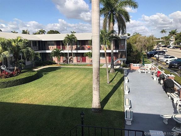 2nd image of 1050 Atlantic Shores Blvd APT 108