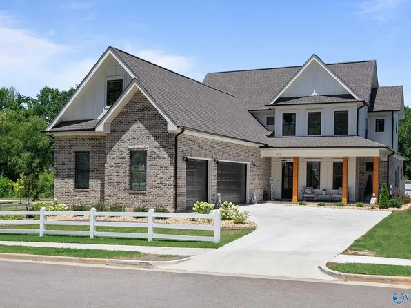 201 Farmhouse Dr, Madison, AL 35757