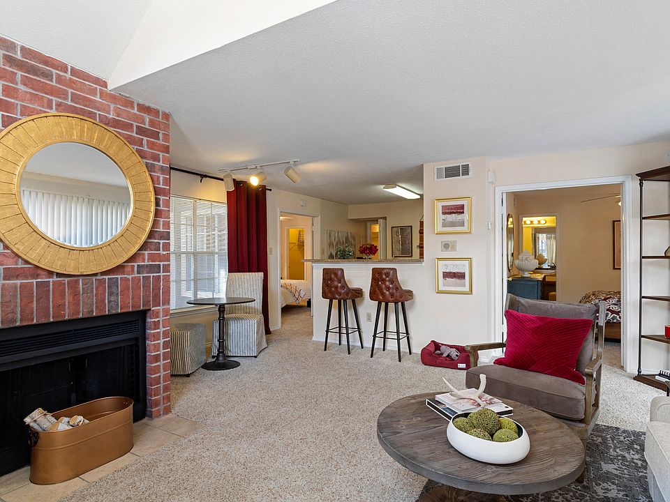 Model Living Space 2