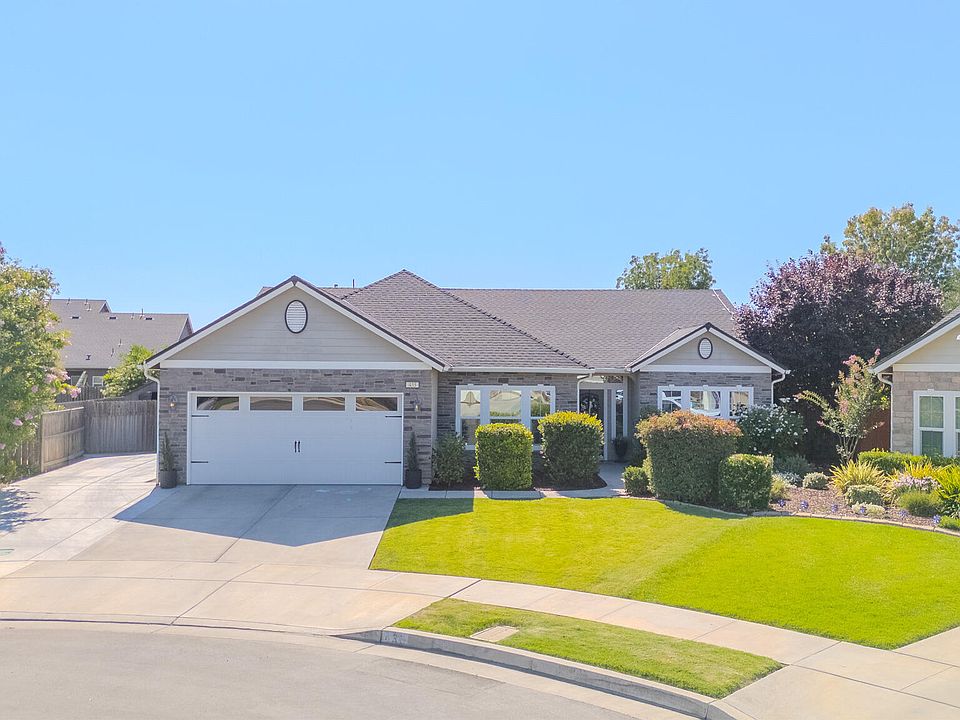 1st image of 433 Villa Cove Court