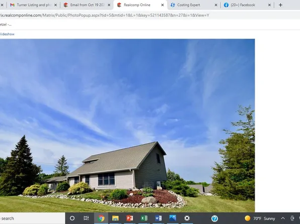 8527 Turner Rd, Fenton, MI 48430