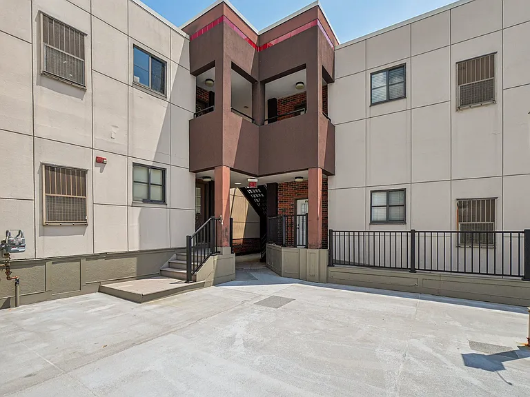 River Place Luxury Apartments — Photo 55
