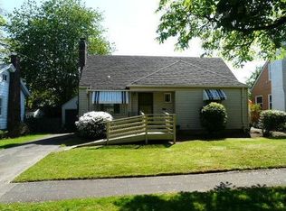 8306 N Chautauqua Blvd, Portland, OR 97217