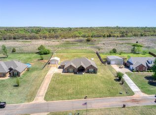 6640 Mint Julep Ln, Edmond, OK 73034