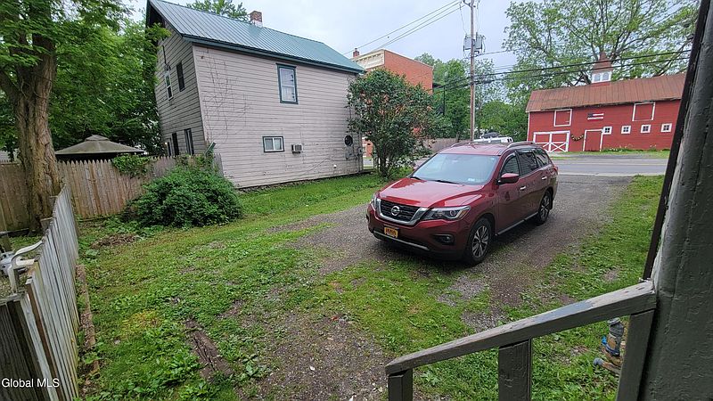 3rd image of 2261 State Route 66
