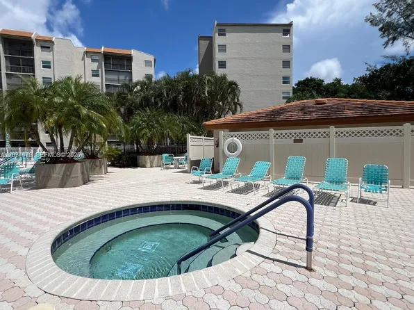 3910 Inverrary Blvd APT 603B, Lauderhill, FL 33319