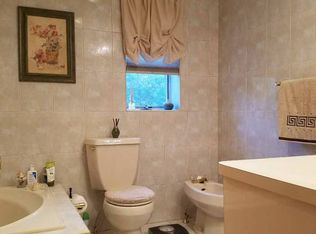 30 Grasmere Ct, Staten Island, NY 10305