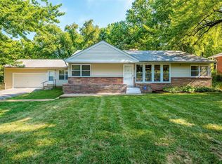 40 Rolling Hills Dr, Florissant, MO 63033